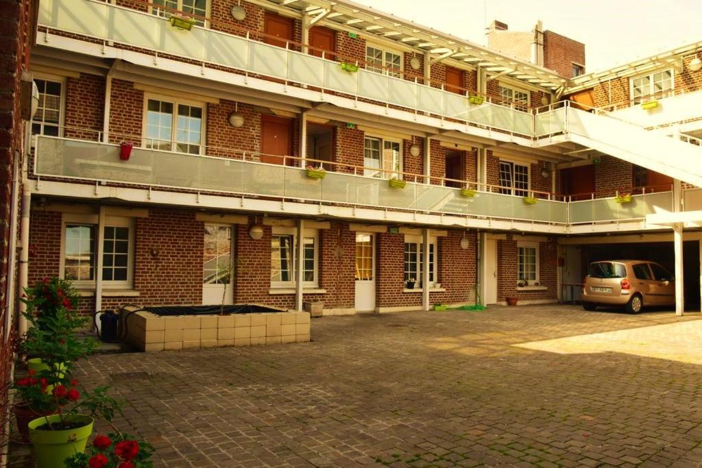 Modern'Hotel Valenciennes Esterno foto