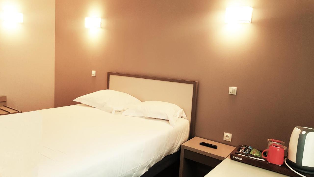Modern'Hotel Valenciennes Esterno foto