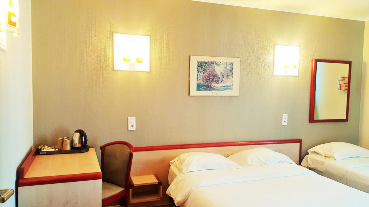 Modern'Hotel Valenciennes Esterno foto