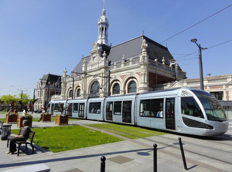Modern'Hotel Valenciennes Esterno foto