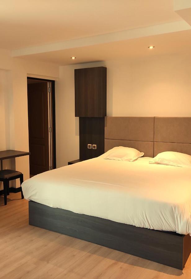 Modern'Hotel Valenciennes Esterno foto