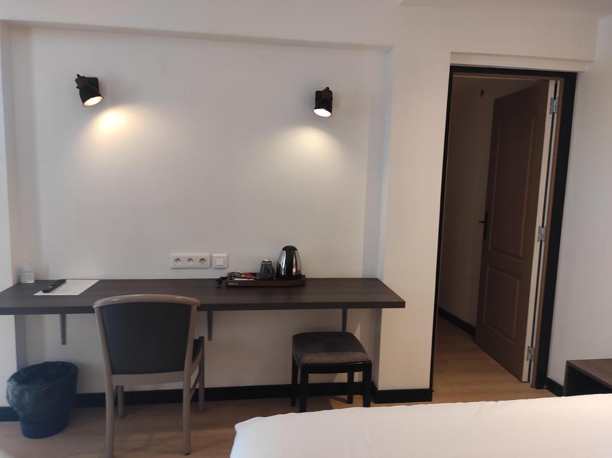 Modern'Hotel Valenciennes Esterno foto