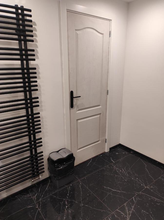 Modern'Hotel Valenciennes Esterno foto