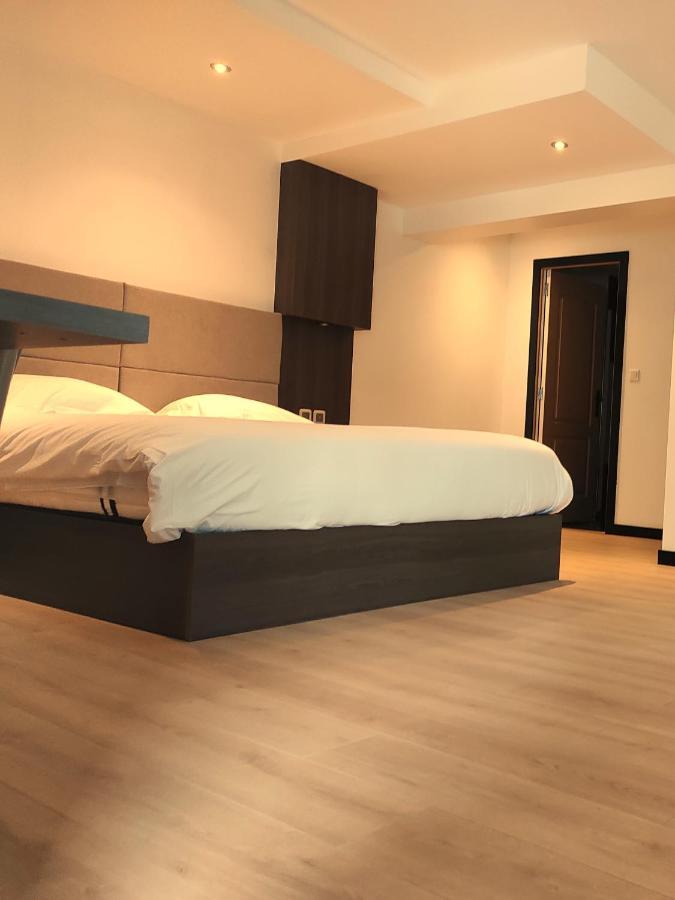 Modern'Hotel Valenciennes Esterno foto