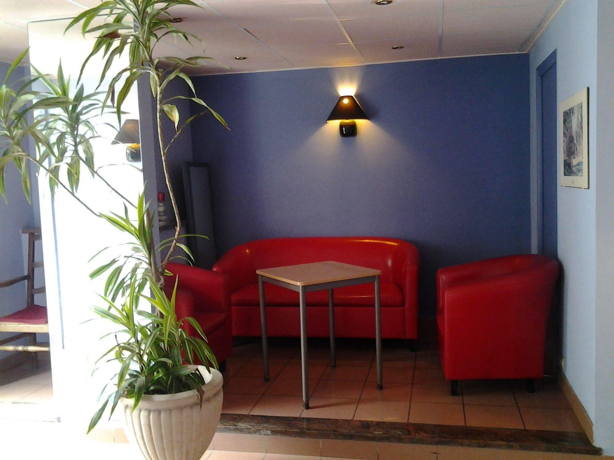Modern'Hotel Valenciennes Esterno foto